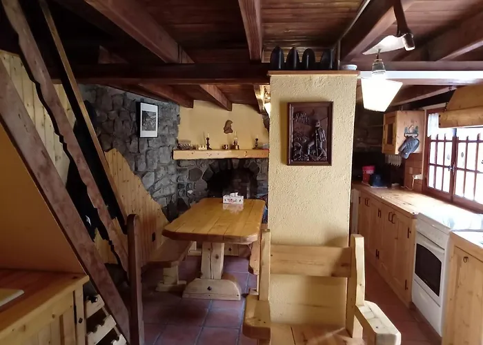 Chalet Refuge-style Mountain View Colmars