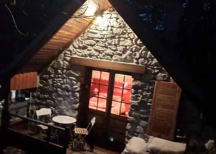 Refuge-style Mountain View Chalet Colmars